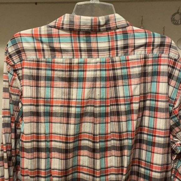 Gap men’s button down shirt. Excellent condition NWOT - Picture 4 of 4